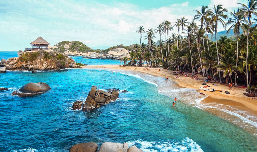 Playas-del-Caribe-Colombiano-Tayrona-Selva-Mar